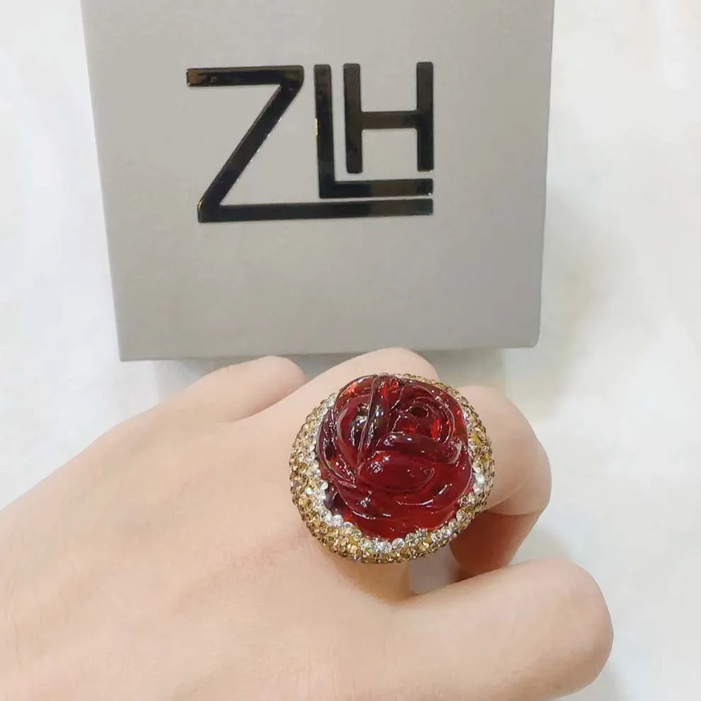 

ZLH New Deaign Red Resin Rose Rhinestone Ring 3pcs Can Adjustable Woman Big Ring