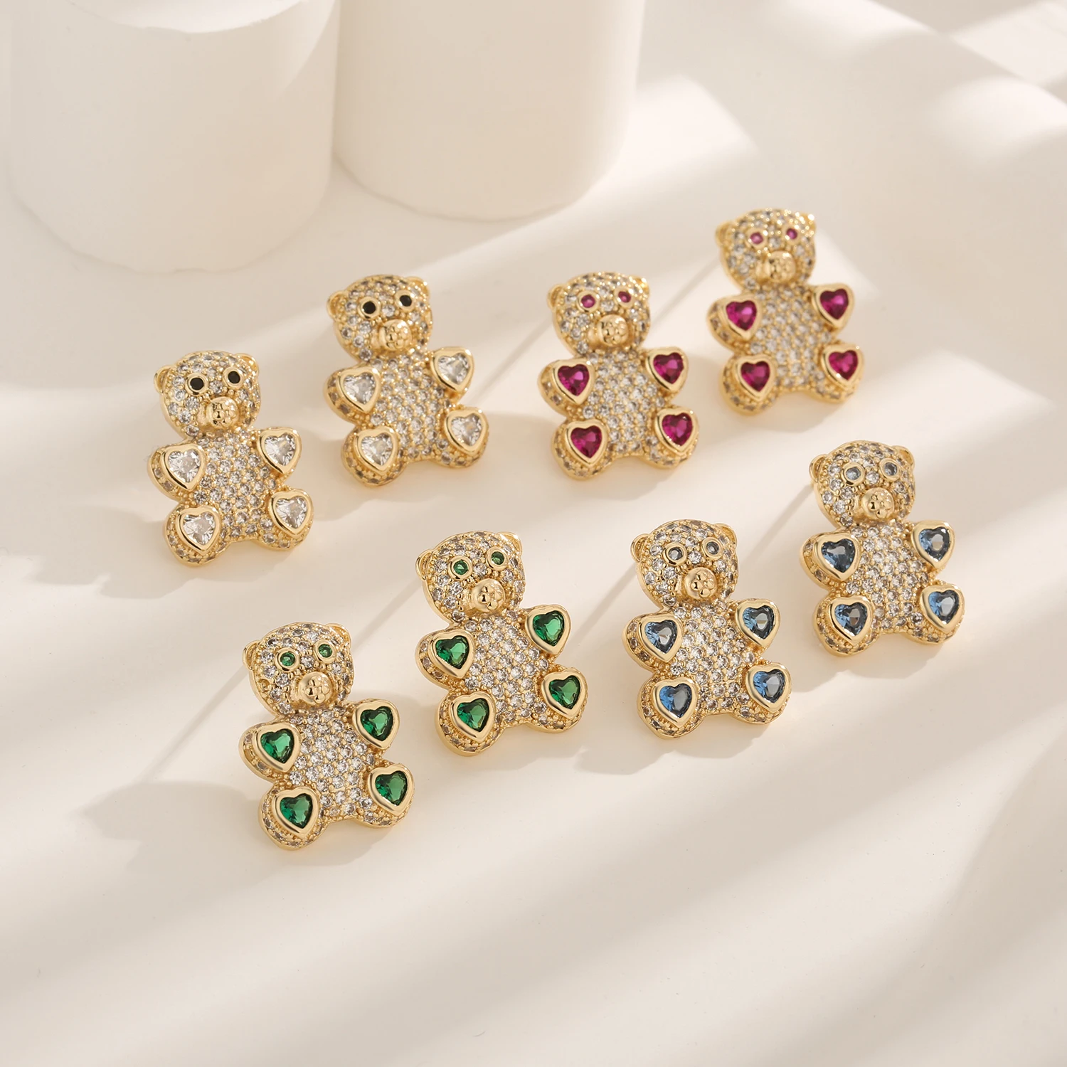 Original four-legged bear earrings with love zircon copper material teddy bear jewelry gift earrings for friends wholesale