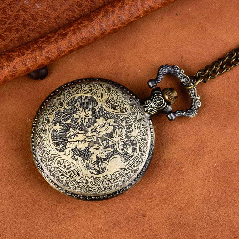 Orologio da tasca al quarzo con intaglio in bronzo Vintage per uomo orologio a catena con cassa frontale in cervo inciso per Display analogico regalo di raccolta