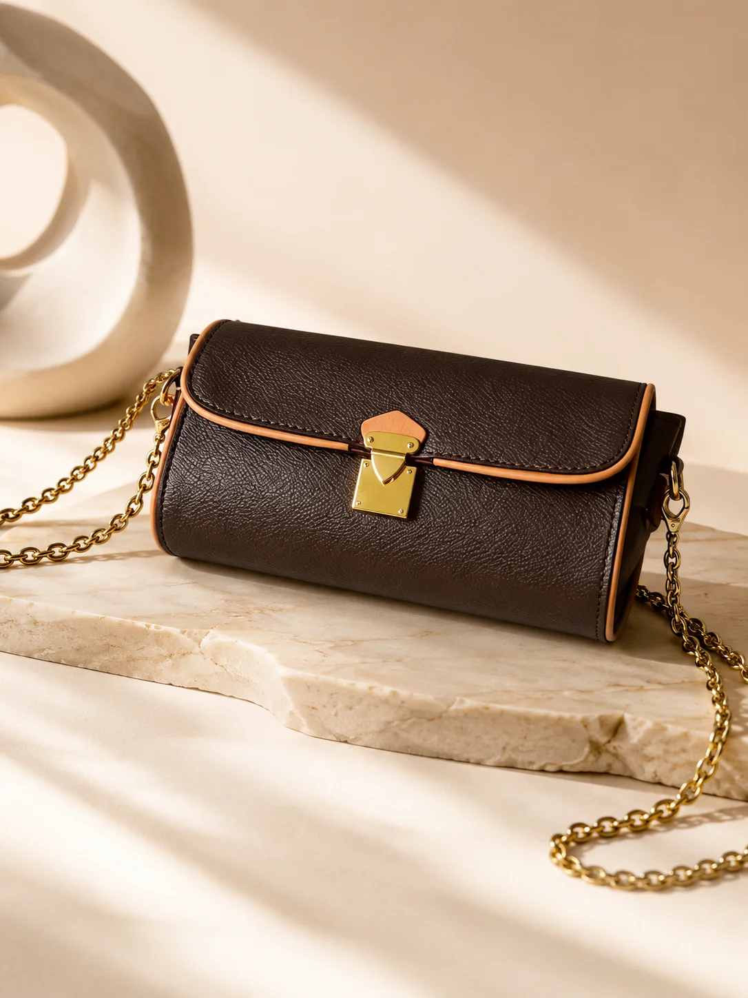 

Famous Luxury Designers Bag New Luxury Women's Bag Portable Multifunctional Small Waste Bag 11X6X20.5CM No Box