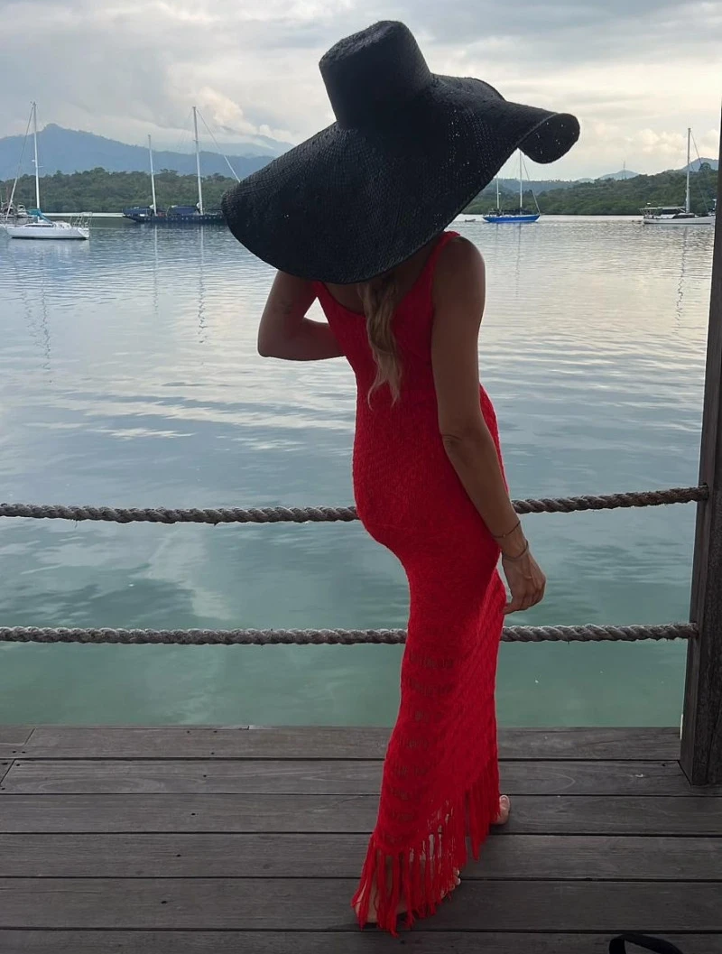 女性のセクシーなノースリーブバックレスマキシドレスタッセルかぎ針編みビーチカバーアップ水着ニットビキニ夏水着