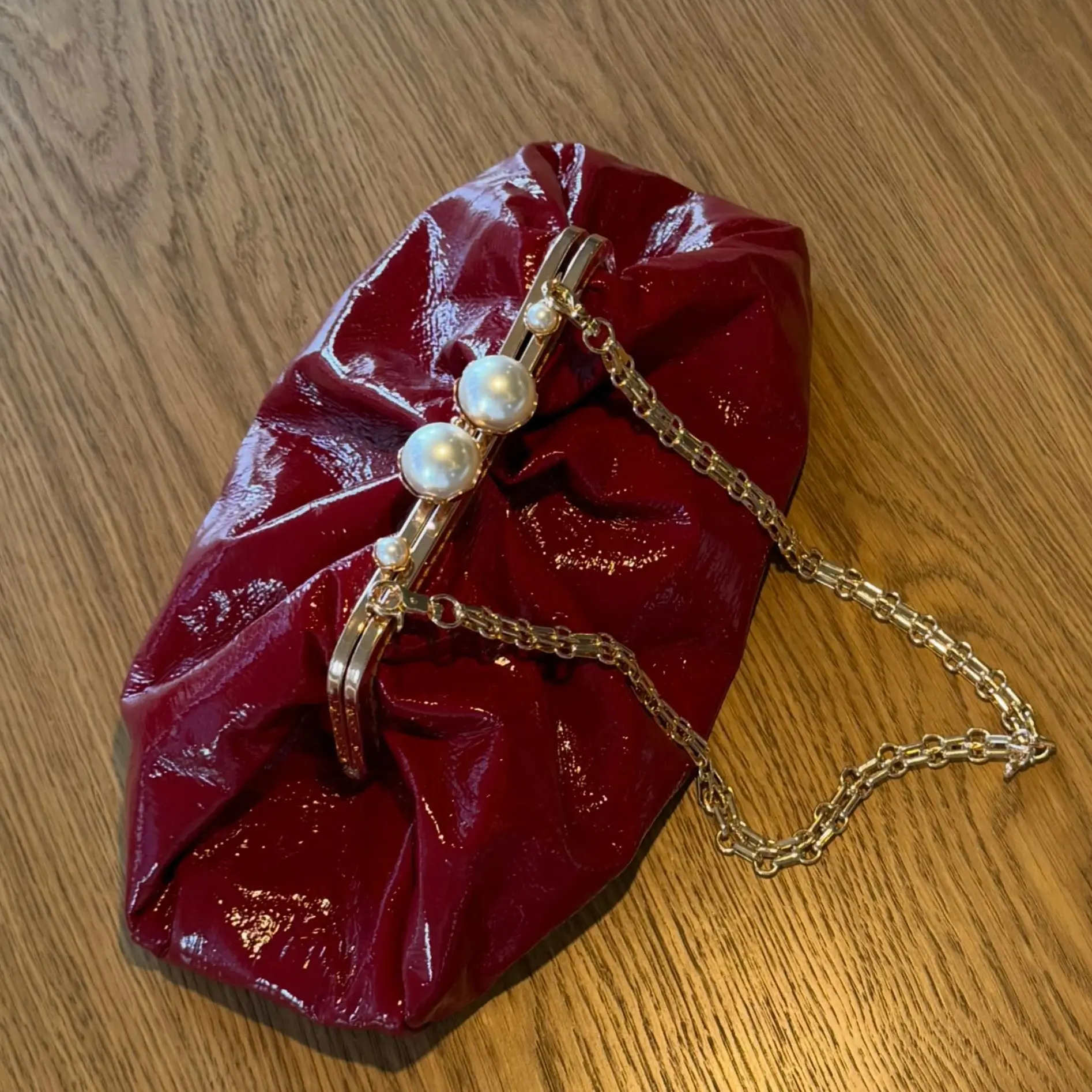 LOST IN VINTAGE Large Purse 38x25x10cm Leather Imitation Cracks Bags Varnish Bag Kiss Lock Puffy Clutch Purse Clutch Deep Folds