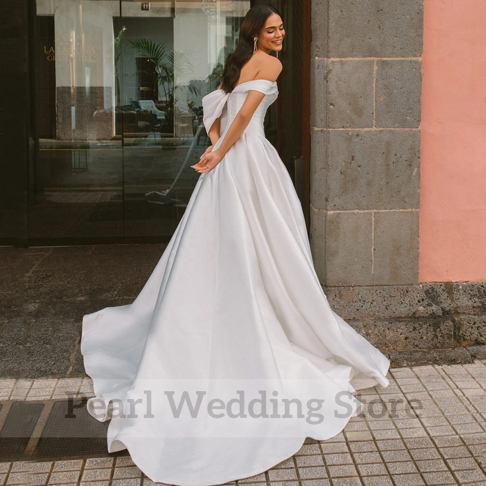 Elegante vestido de casamento de cetim linha A, Vestido sem encosto com trem de varredura, Vestidos de noiva personalizados, Casamento formal na igreja