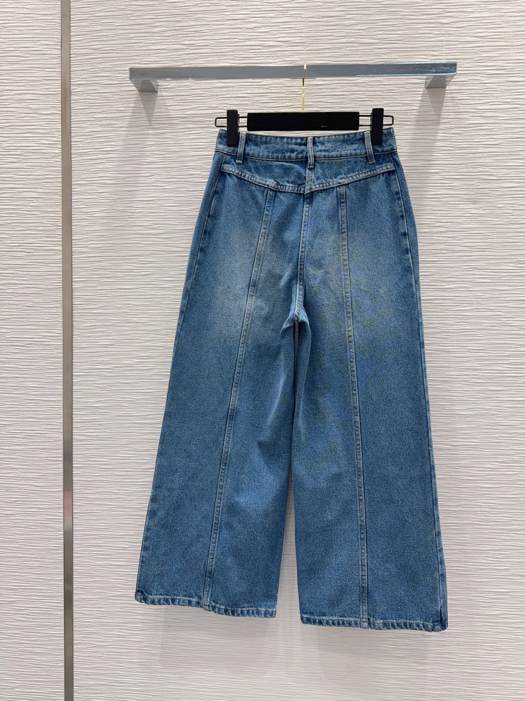 

High Quality Autumn Spring Women's Casual Fashion Pockets Cotton Denim Zippers Loose Straight Jeans JQ056