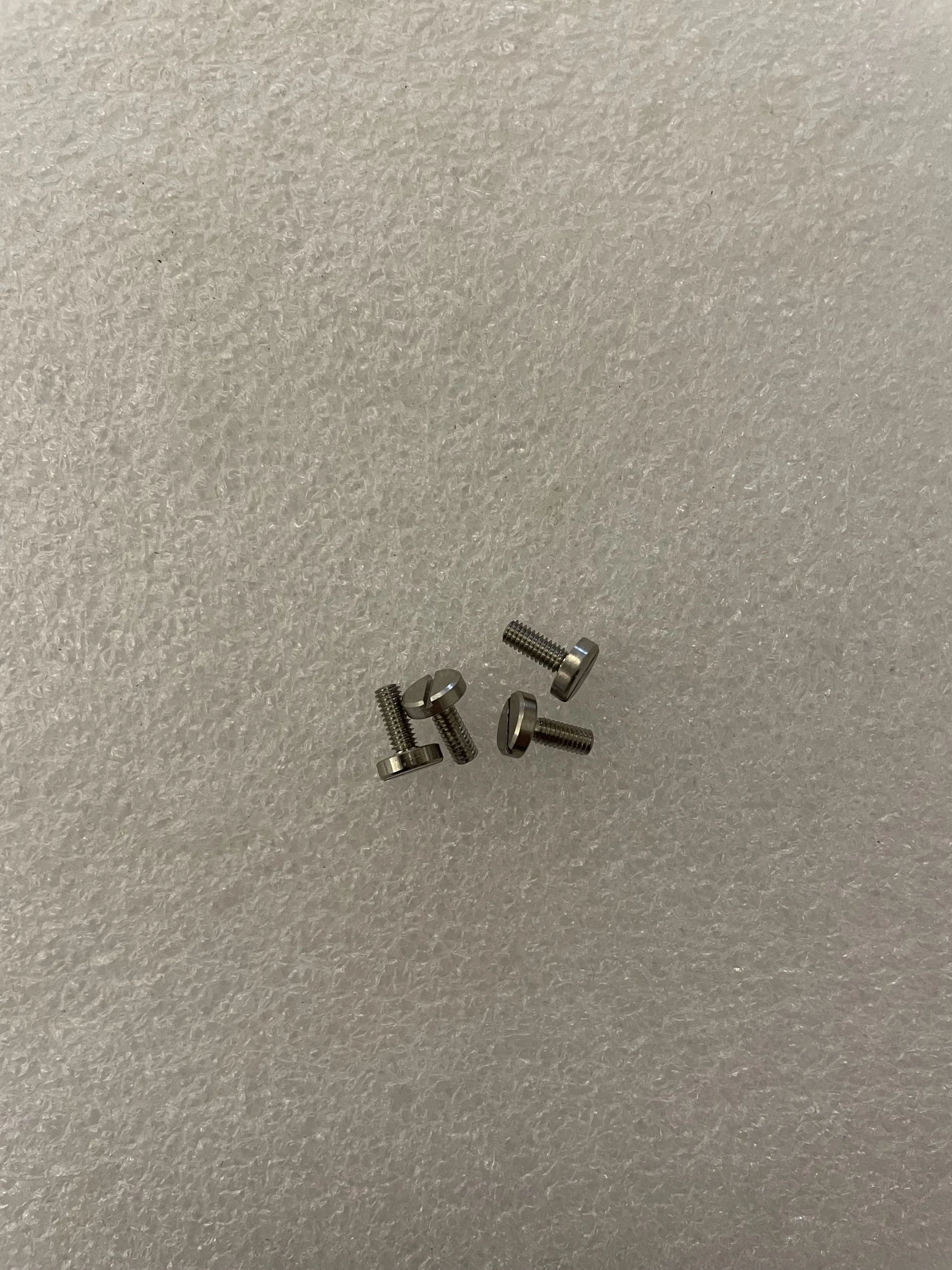 Винт для использования в машине LONATI G615 G61Q D4180216