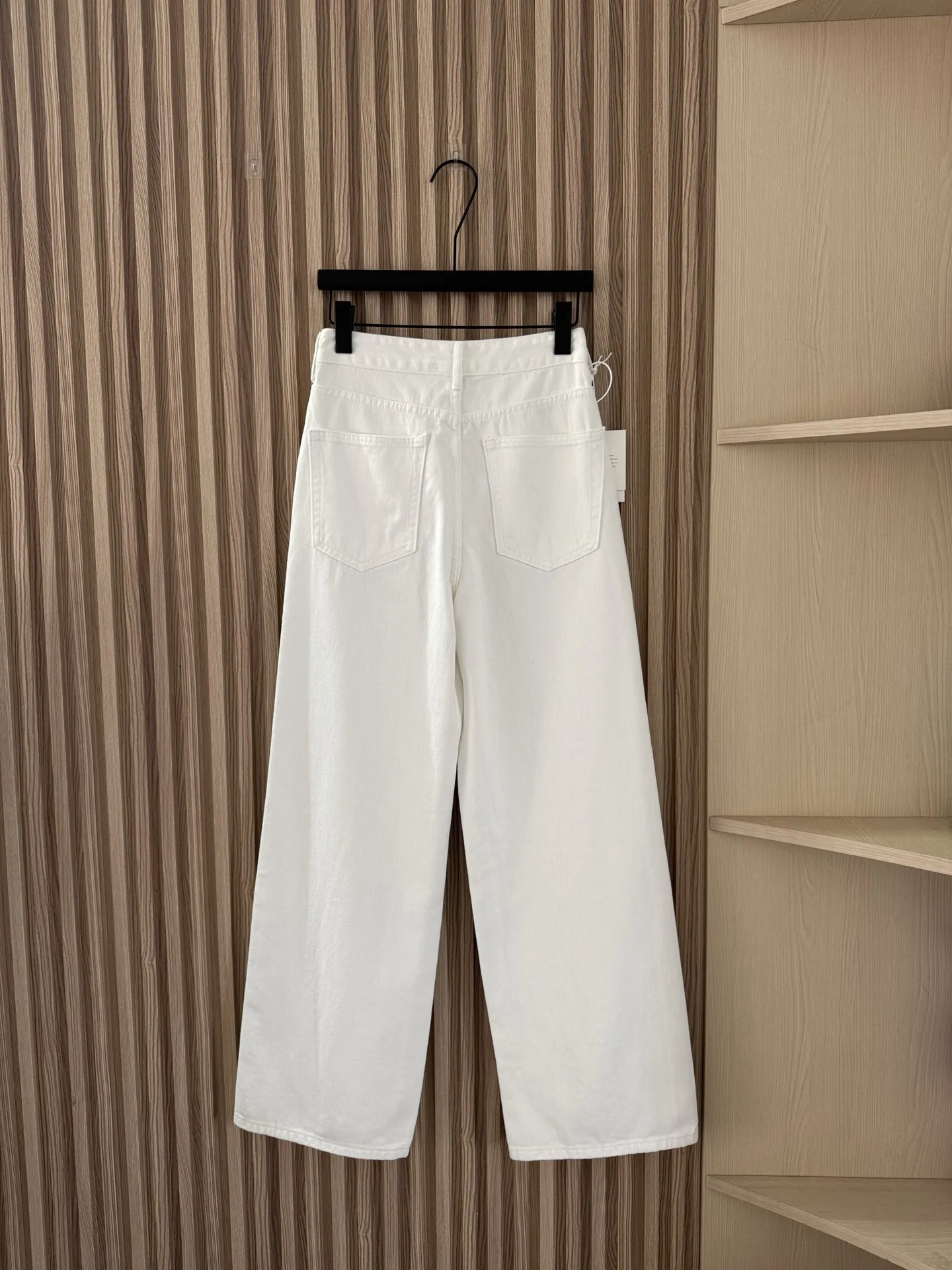 

2025 New White Straight Jeans 275