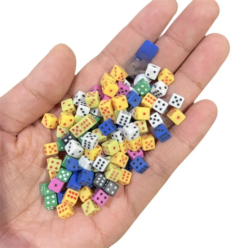 100 pièces 5*5*5mm Mini D6 dés de jeu en acrylique ensemble de cubes solides Standard Six faces pour accessoires de jeu de société