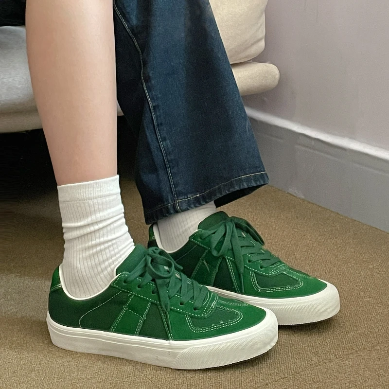 Joiints Green Skate Shoes Suede Canvas Shoes Comforatable Breathable Leather Casual Sneakers Unisex Teenager Tennis