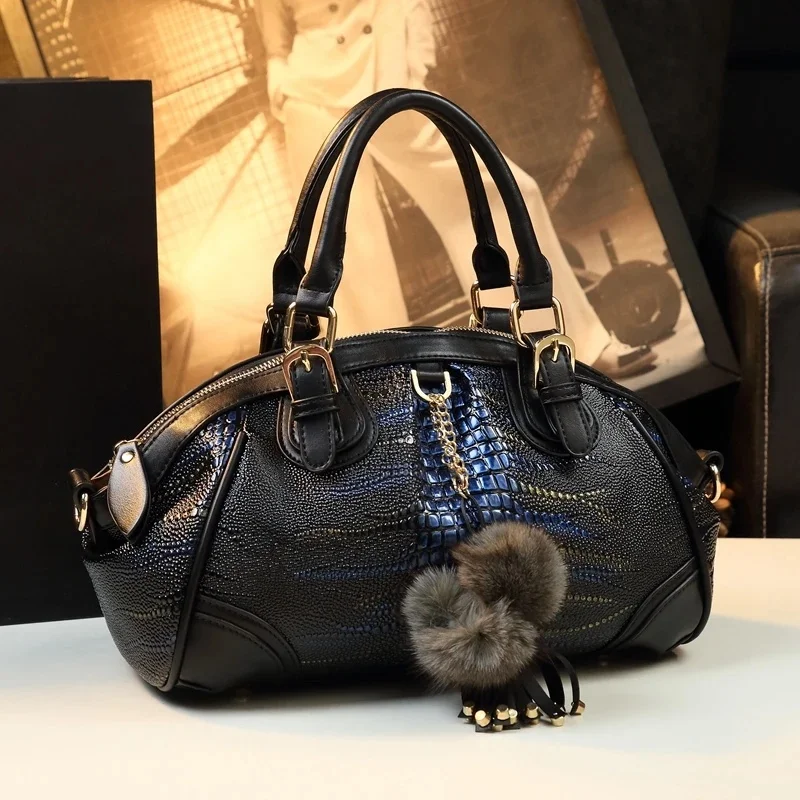 Snake Pattern Leather Women's Handbags 2024 New Trend Tassels Crocodile Dumplings Middle-aged Hand Bill Shoulder Crossbody Bag — zdjęcie 2