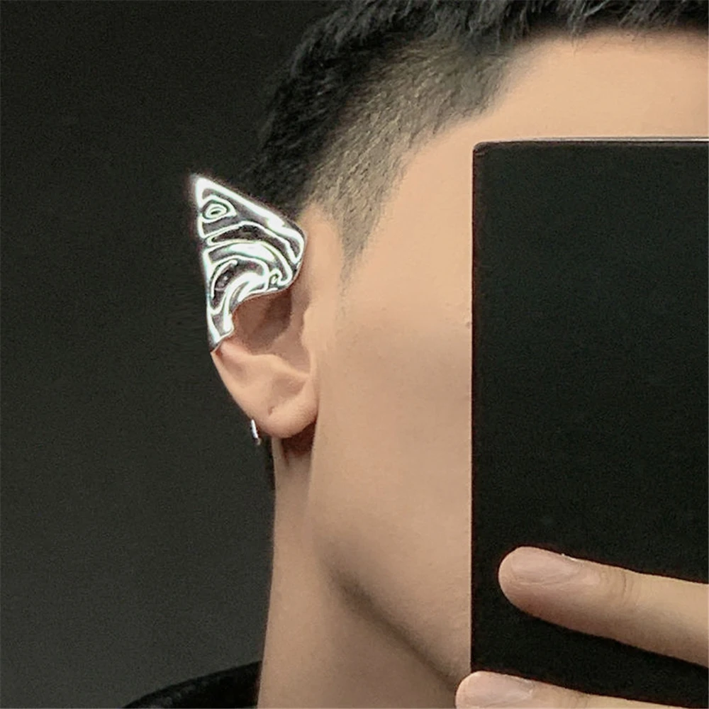 HUANZHI 2022 New Cyberpunk Elf Ear Accessories Mechanical Metal Ear Clip For Women Men Trendy Punk Party Show Jewelry