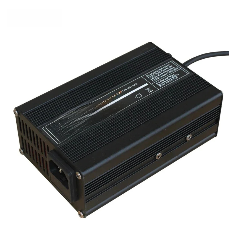 Ładowarka 54,6 V 3 A Wyjście ładowarki akumulatora litowo-jonowego 48 V 54,6 V LED z wentylatorem Aluminiowa obudowa — zdjęcie produktu 7