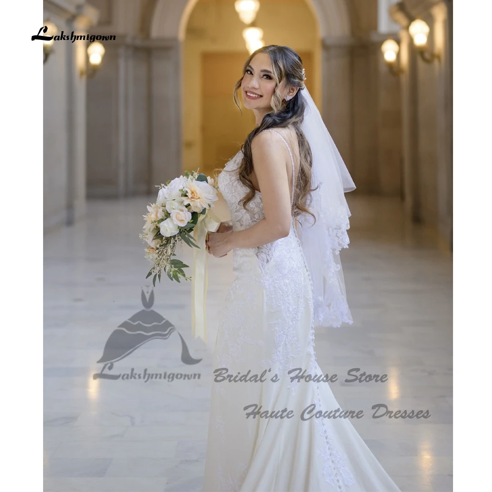 Lakshmigown Luxuriöse Spitzen-Meerjungfrauen-Hochzeitskleider 2026 Rückenfreie Sexy Kirchen-Brautkleider mit Langer Schleppe, Perlenstickerei und Spaghettiträgern – Detail 5
