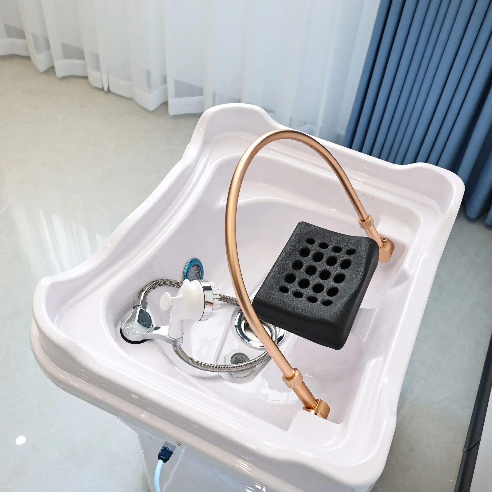 Beauty Salon Massage Spa Equipment , Portable Head Spa  For Hair Washing With Water Circulation Rinse