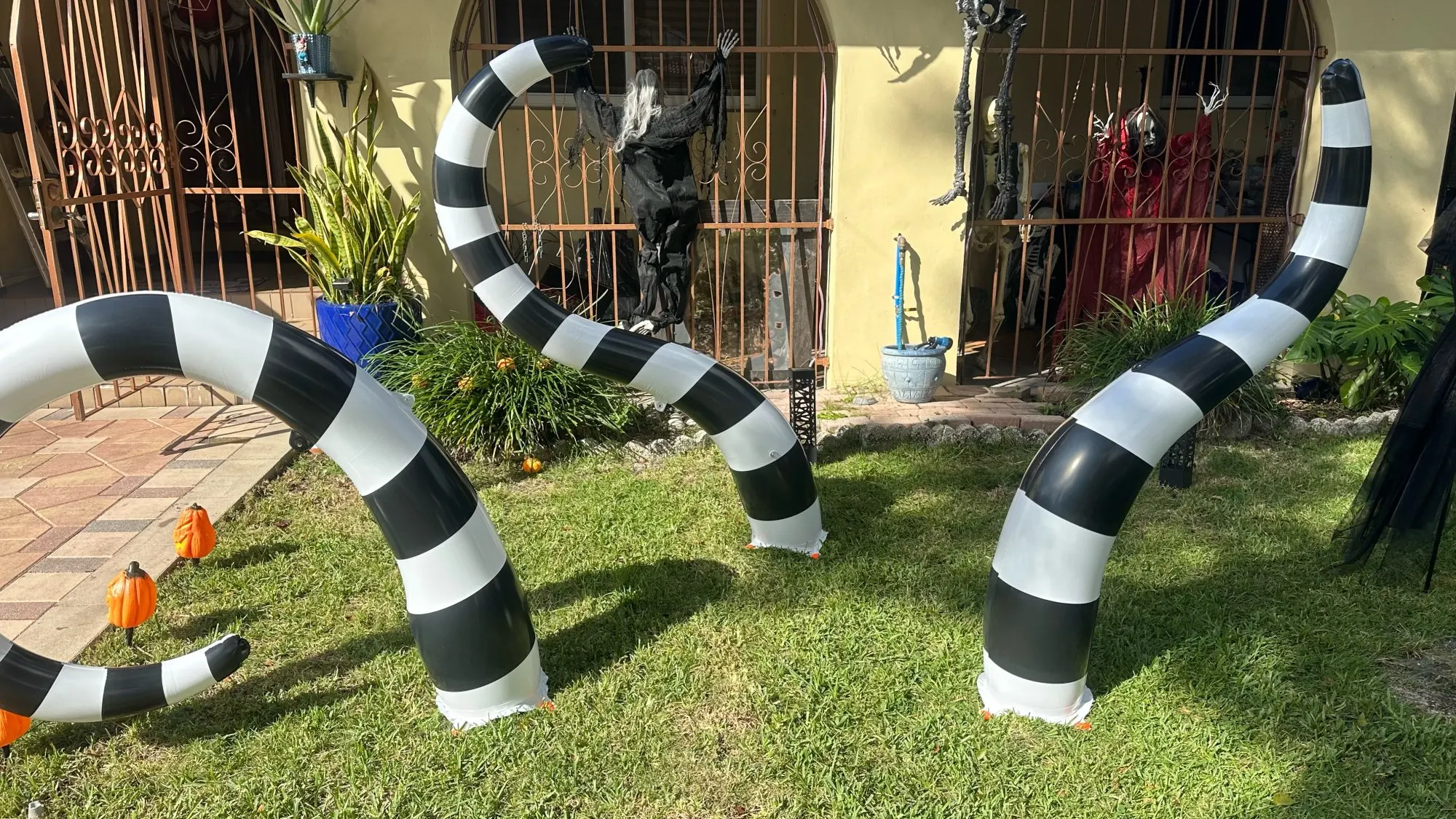 Halloween Inflatable Giant Sandworm Decorations Large Halloween Outdoor Courtyard Inflation Toy for Festival Party Decor photo review