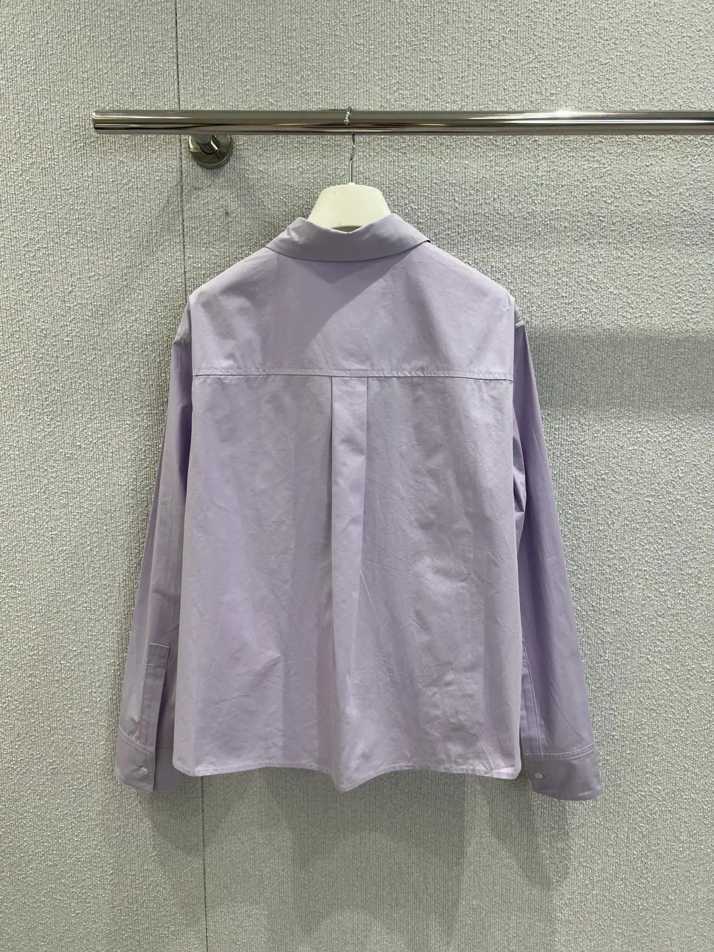 

2025 Summer New Light Purple Cotton Classic Collar Long Sleeve Shirt with Superb Fabric Texture WYY-21