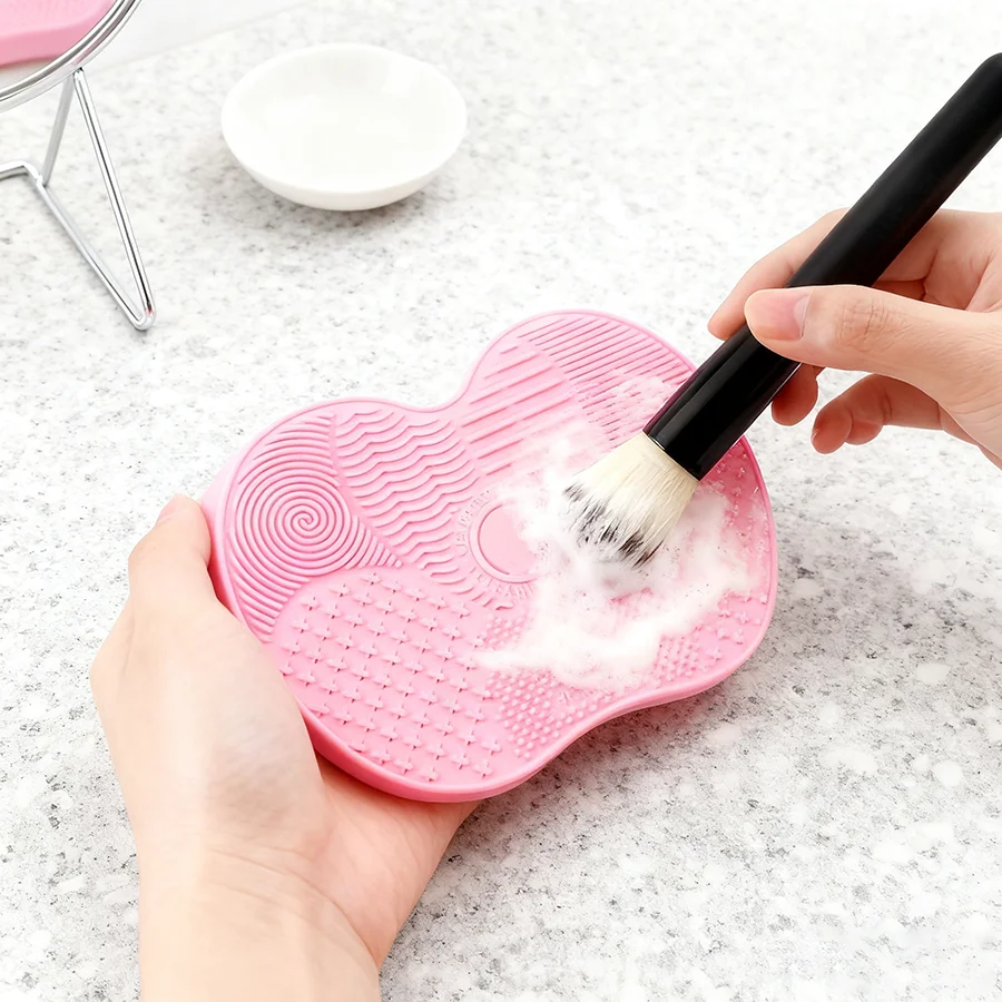 Silicone Makeup Brush Cleaning Mat, Portable Travel Wash Board with Suction Cup, Food-Grade Cosmetic Brush Cleaner Pad for Foundation, Eyeshadow, Lip, Powder Brushes