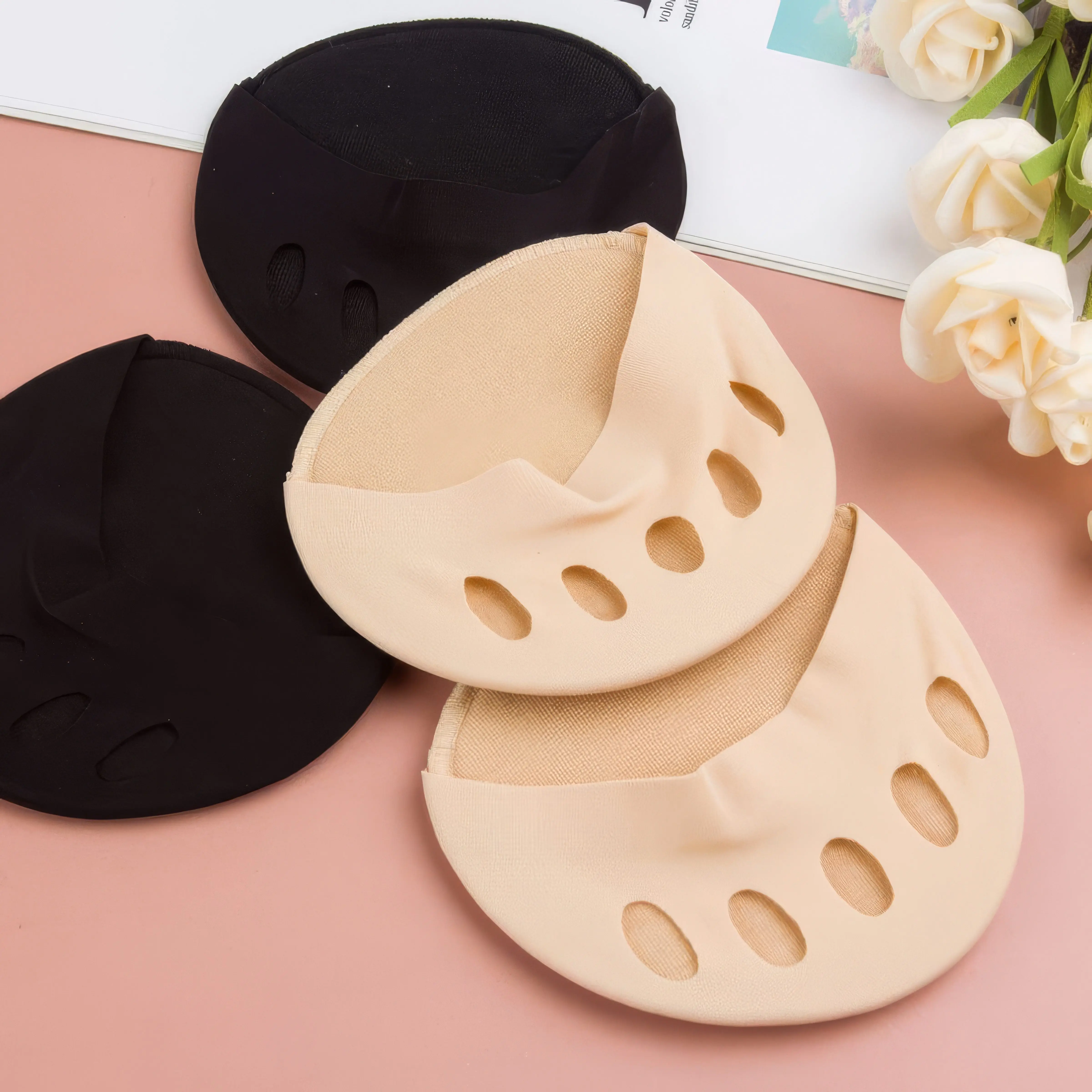 4 Soft and Comfortable Foot Pads in Black, Compact and Easy To Store, Suitable for Relieving High Heels Fatigue