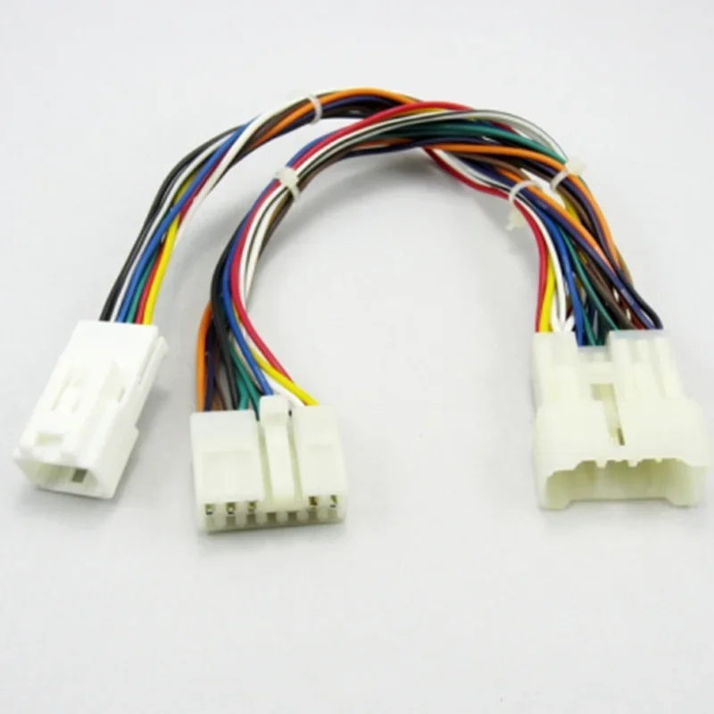 Yatour do Toyota Small to Big Y adapter do kabla (YT-SBY) do Toyota/Lexus z męską wtyczką w pudełko do środkowego podłokietnika — zdjęcie 2