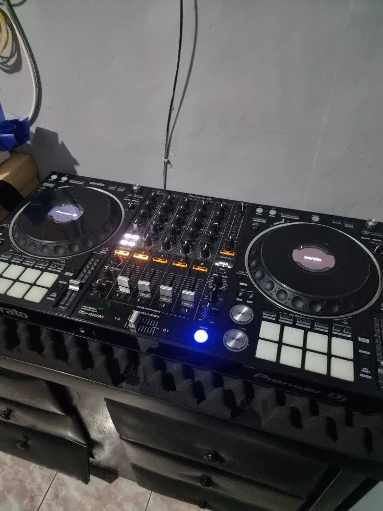 مبيعات التسويق الجديدة على وحدة التحكم في القناة Pioneer DDJ-1000SRT #3