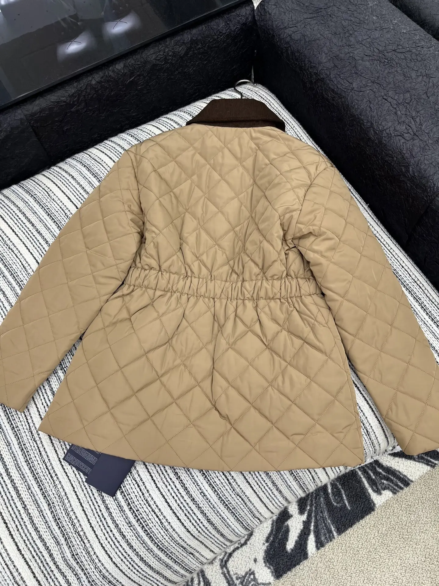 

Women's Tan Diamond Quilted Coat, Trendy & Figure-Flattering Piece for Cold Weather Looks