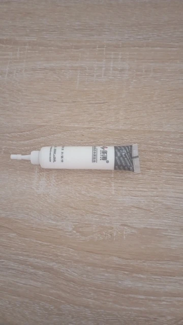 1PCS Wood Repair Paste Putty Repair Fillers Coating Filler for Wood Floor Paint Fill Fix Wood Furniture Door Repair Caulk Paste photo review