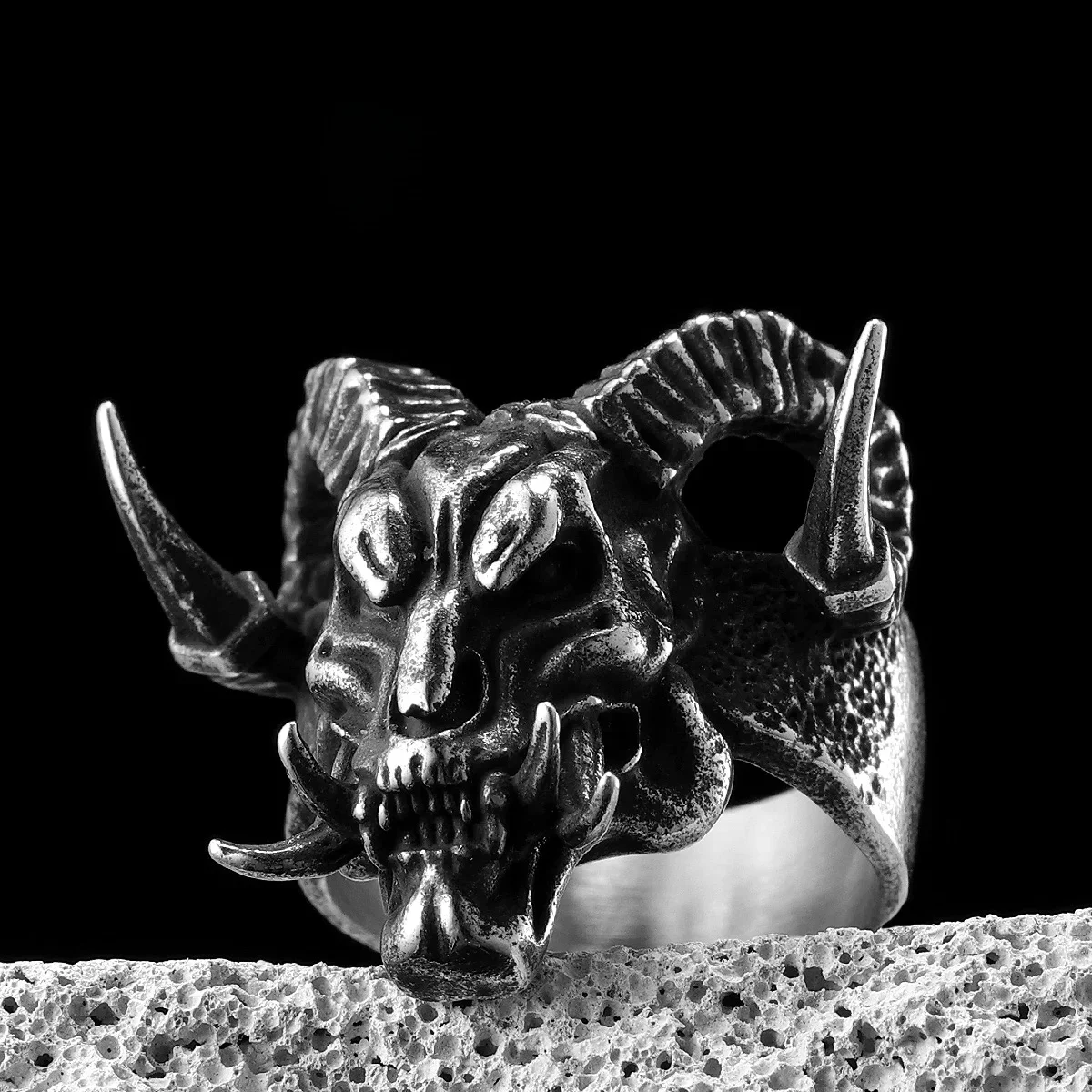 Bagues tĂȘte de mort en acier inoxydable pour hommes et femmes, bijoux gothiques punk, dĂ©mon rĂ©tro, accessoires de mode, cadeau d'Halloween, vente en gros