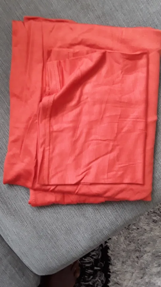 Ensemble Hijab Jersey avec sous-écharpe châles Élégance Luxe Modeste photo review