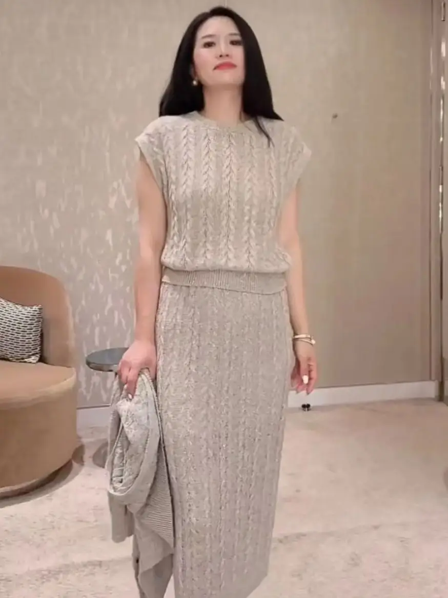 Elegant women's solid color blended cotton linen sequined knitted skirt suit