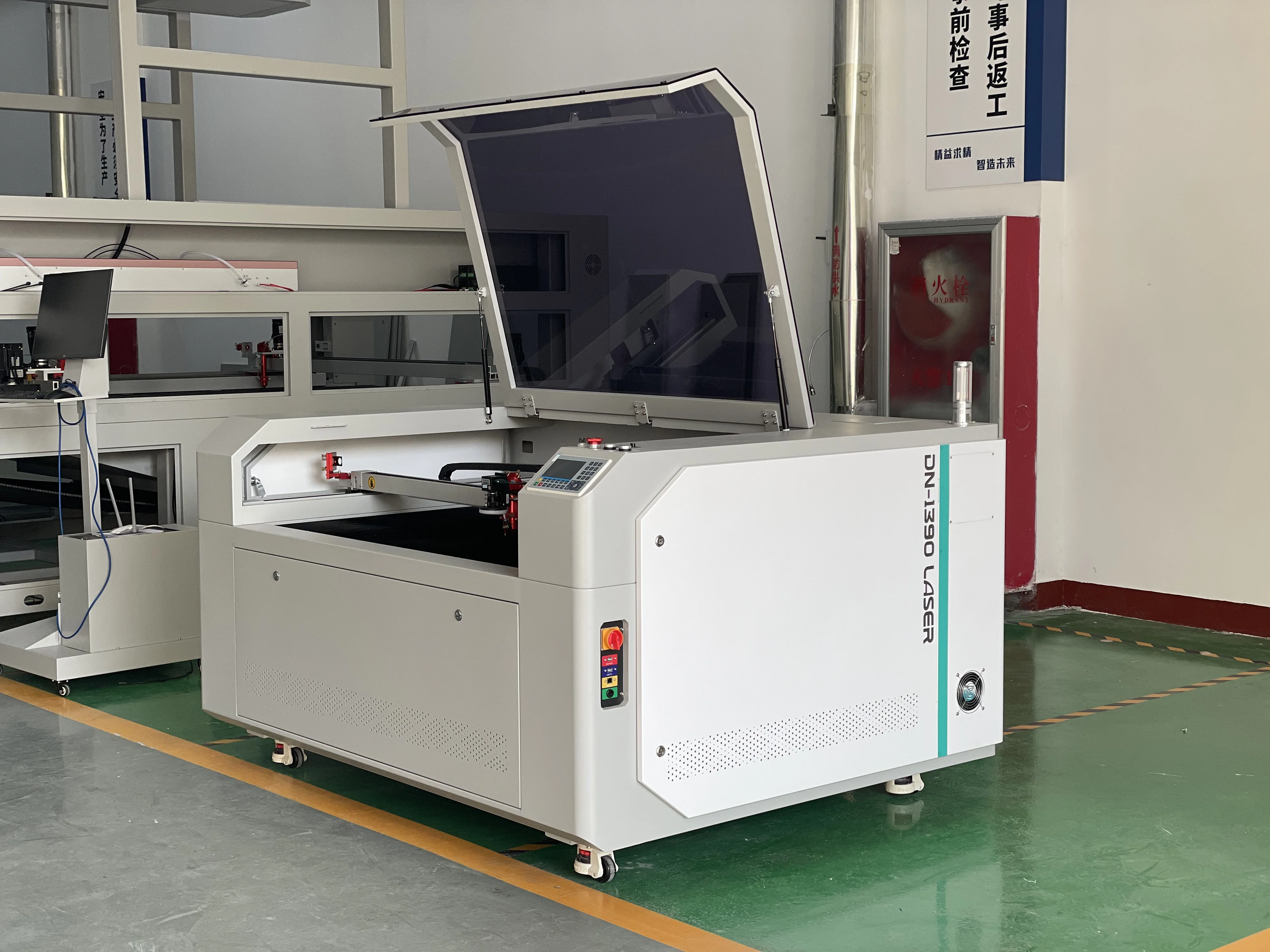 1390 Ruida Control CNC Laser Cutting Machine New Type Module Transmission CO2 Laser Cutter Engraver Machine Price