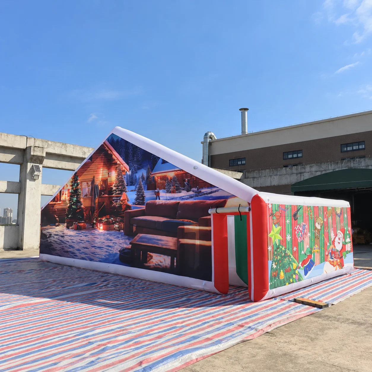 New Design 5x10m 16x33FT Christmas Inflatable Maze With Gable Roof Inflatable Labyrinth Maze Game with Blower for Outdoor Events