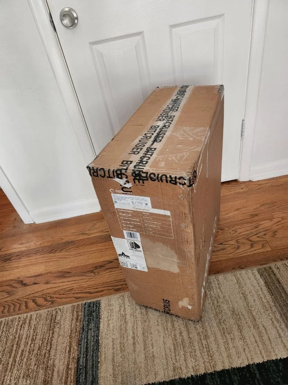 

Копатель биткойнов Canaan Avalon Q