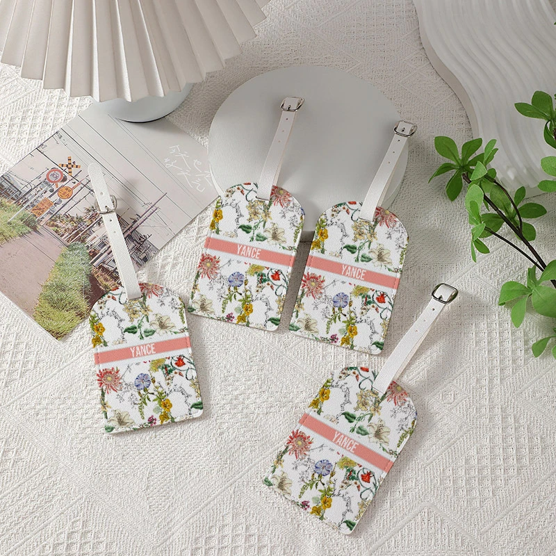 Travel Accessories Name - Etichetta per bagagli personalizzata con motivo
