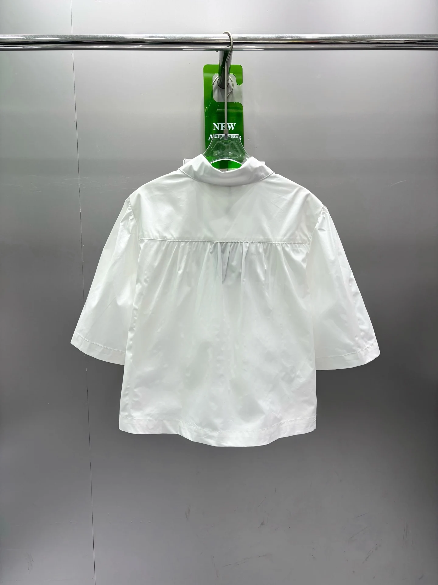 

New Women's Fashion White Cotton Fabric Bubble Short-sleeved Short Shirt