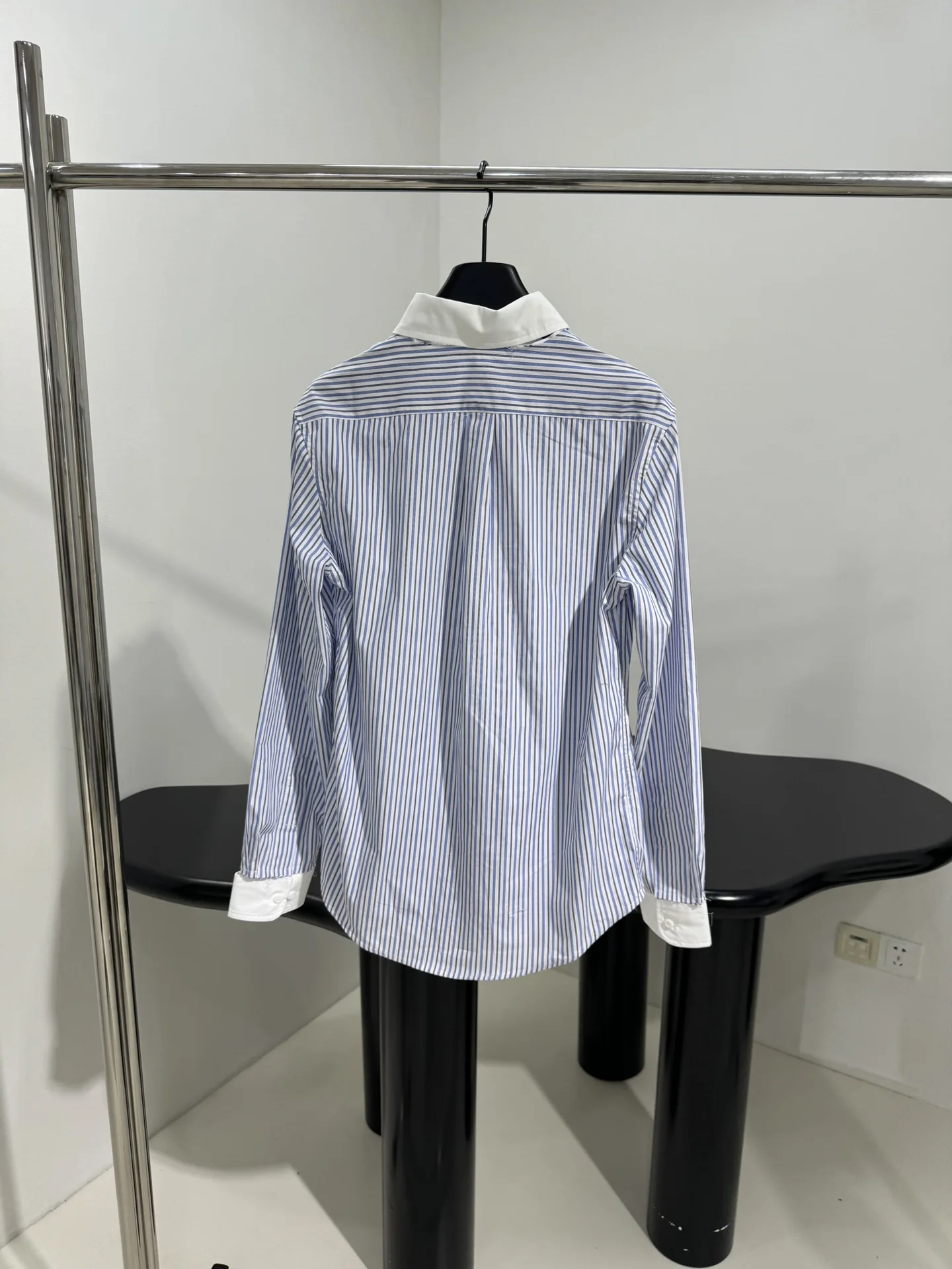

2025 Spring/Summer New Women's Patchwork Stripes Shirt, Made of Cotton Plain Knit Fabric, Comfortable And Casual, Simple Design