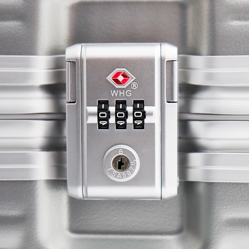 حامل صلب بقفل Tsa بإطار ألومنيوم عريض جديد تمامًا