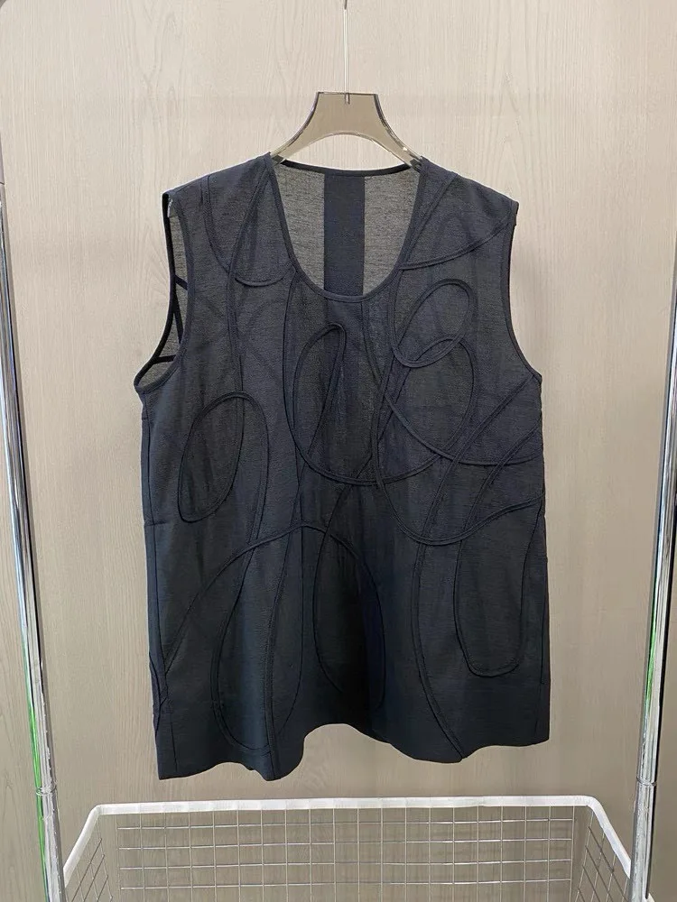 

Minimalist exquisite finely decorated mesh vest blouse