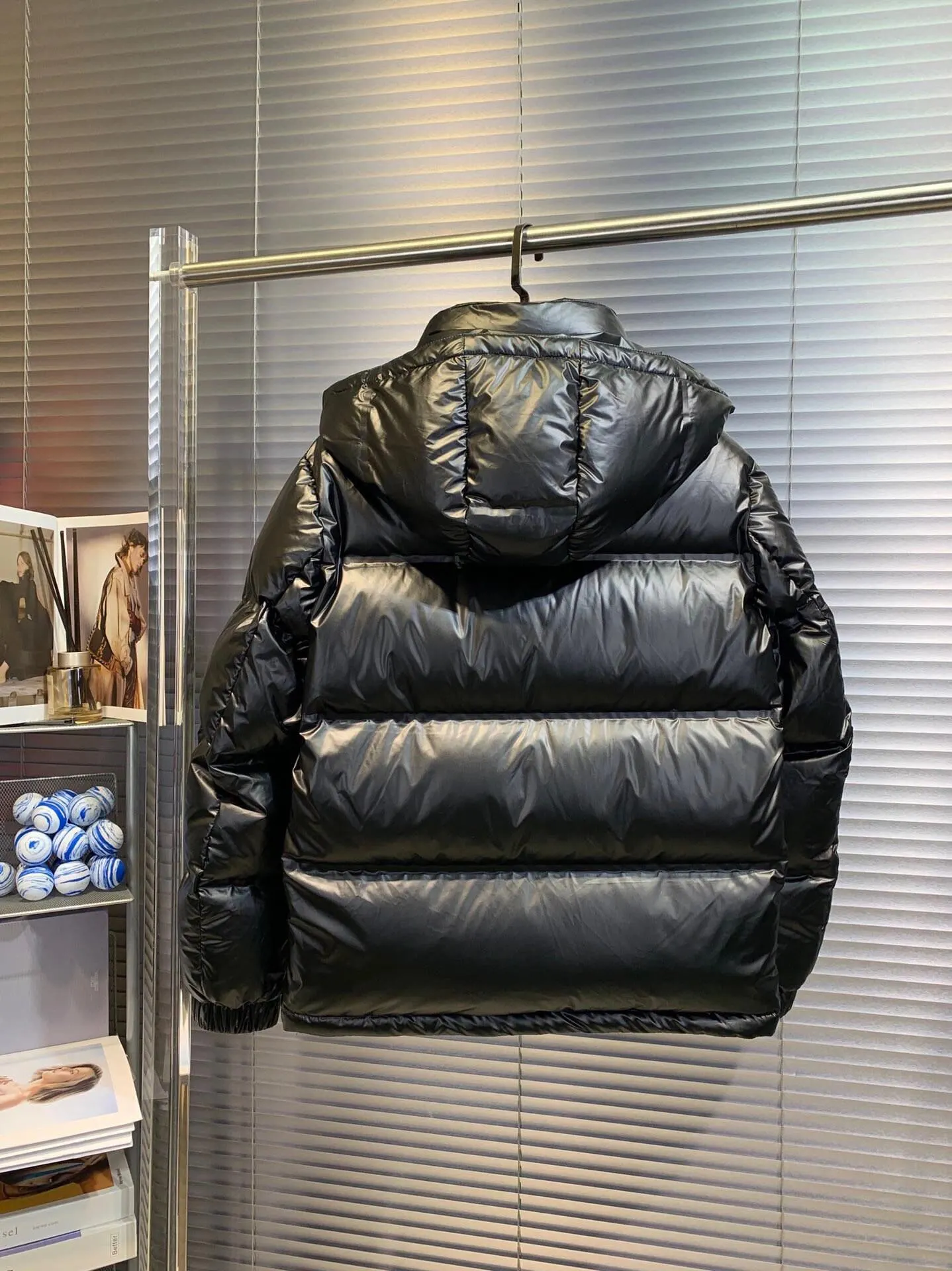 سترة قطنية بتصميم جديد لخريف وشتاء 2025 للسيدات بياقة واقفة