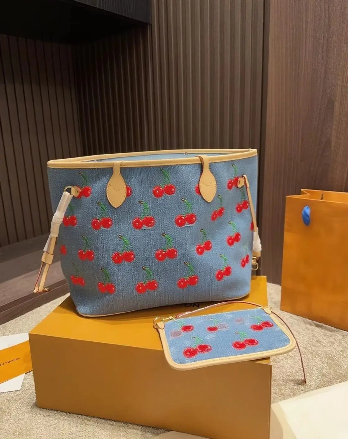 

2025 New Exquisite Fashion Versatile High Quality Classic Fashion Women's Bag HL89