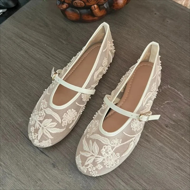 Dames Ballerina's 2025 Zomer Nieuw Wit Mary Jane Comfortabele Geborduurde Mesh Gespsluiting Elegant - afbeelding 2