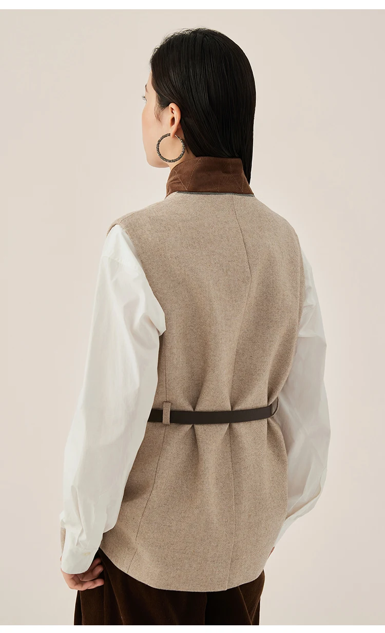 KX7523378 Luxuriöse Damenweste aus Wollmischung mit Taschen, elegante, minimalistische, ärmellose Jacke – Detail 7