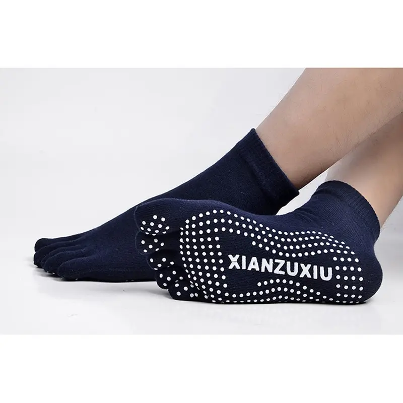 Men Pilates Socks Wholesale  Cotton Breathable Non-Slip Massage Yoga Socks Cotton YOGA Sports Five-finger Socks 5 toe socks