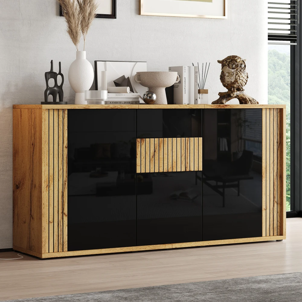 Buffet à trois portes avec rangement, 140x35x71 cm, finition brillante, surface verticale gaufrée, adapté au salon et à la salle à manger, style simple et moderne, noir + couleur bois.