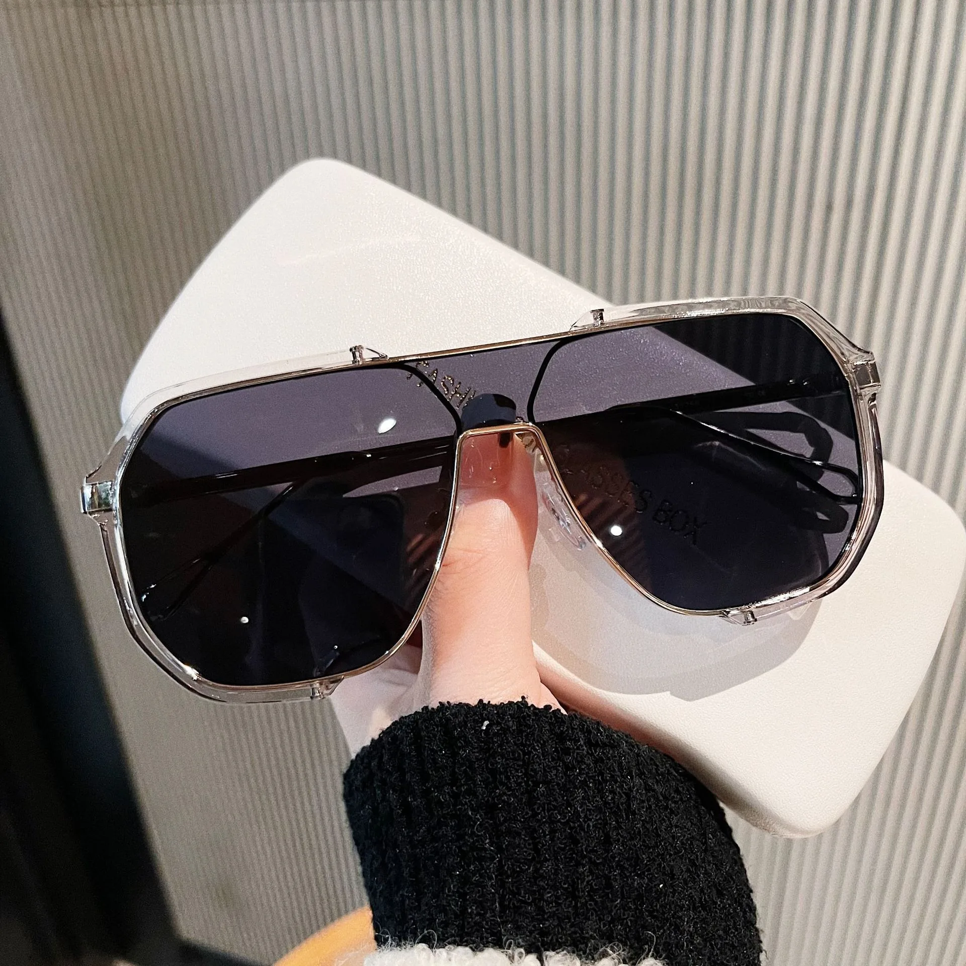 Übergroße Sonnenbrille Frauen Neue Einzigartige Einteilige Mode Sonnenbrillen für Männer UV400 Punk Gläser Trend Weibliche Brillen UV400 – Detail 4
