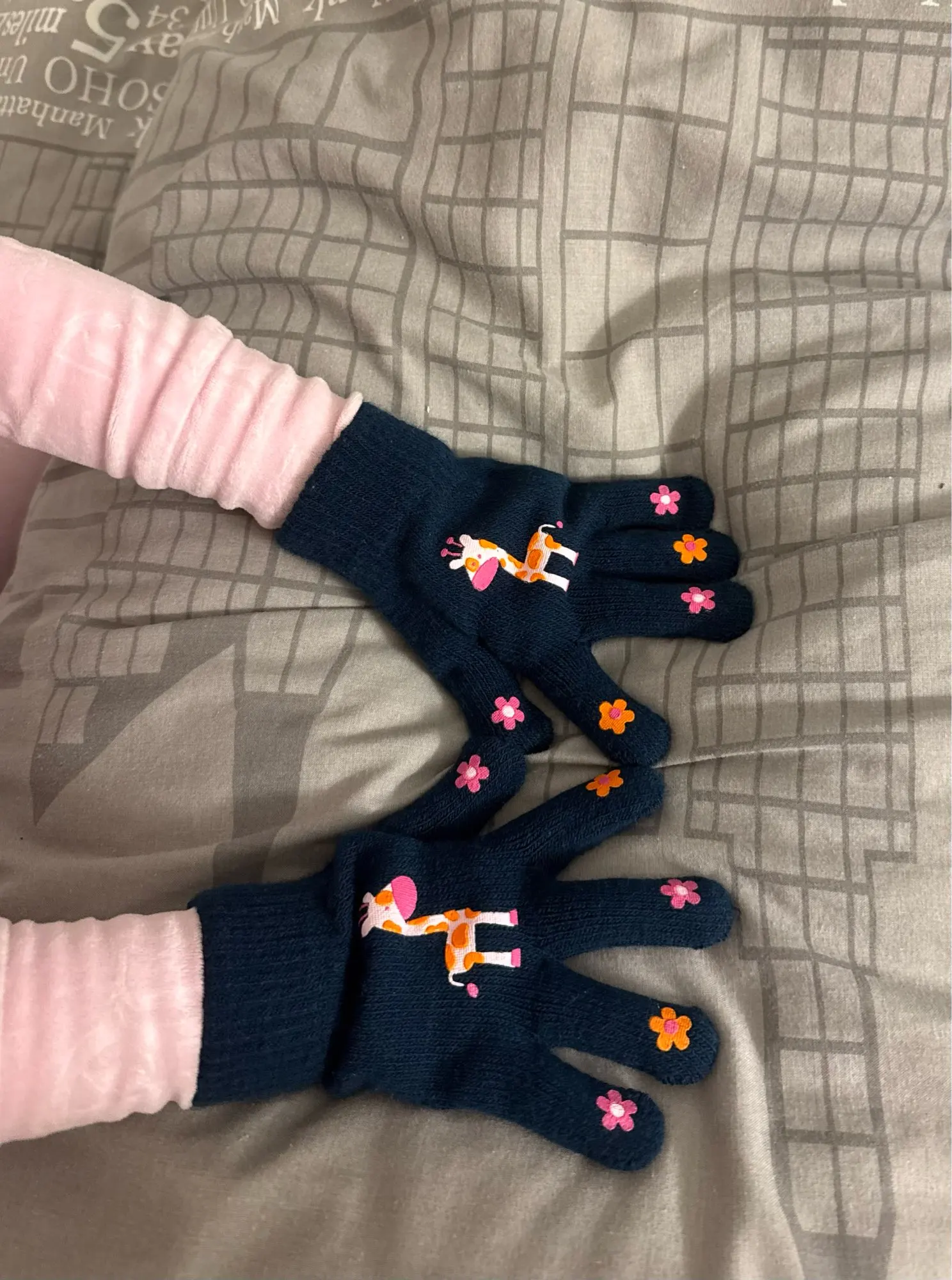 Kids Knitted Gloves Cute Cartoon Animal Childlike Fun Paly Outdoor Gloves Winter Autumn School Girls Boys Gift Children Gloves photo review