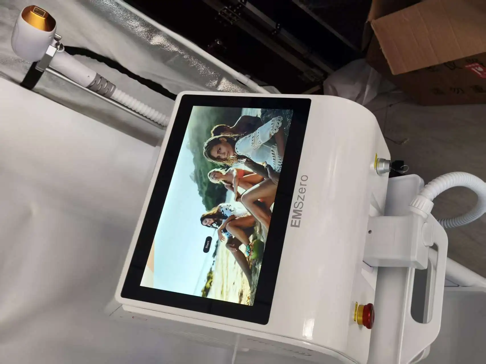 

Диодный лазерный аппарат для удаления волос Depiladora Laser 808NM 755NM 1064NM Безопасный для кожи Безболезненная перманентная депиляция Высокая мощность