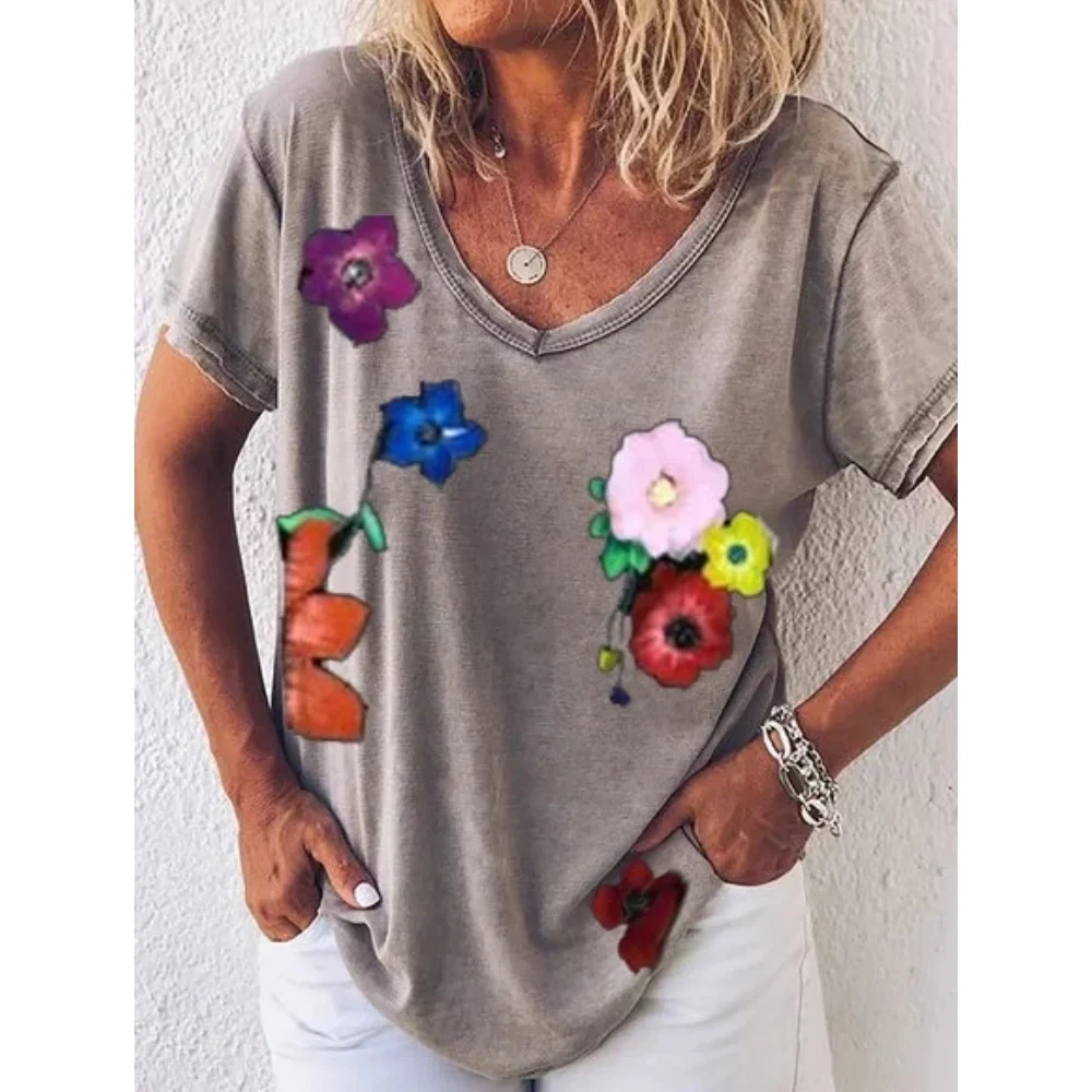 Vintage Floral Women\'s T Shirt V Neck Top Daily Blouse Oversized Pullover Tees Summer Harajuku Clothes Female Loose Short Sleeve