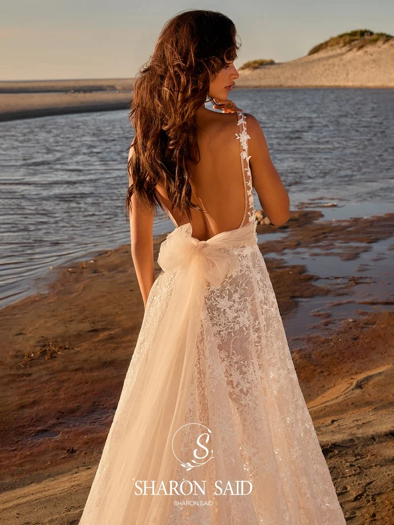 Sharon Said Luxe Diepe V-hals A-lijn Off White Kant Trouwjurken Elegante Backless Hof Trein Bruidsjurken SW357 Aangepaste