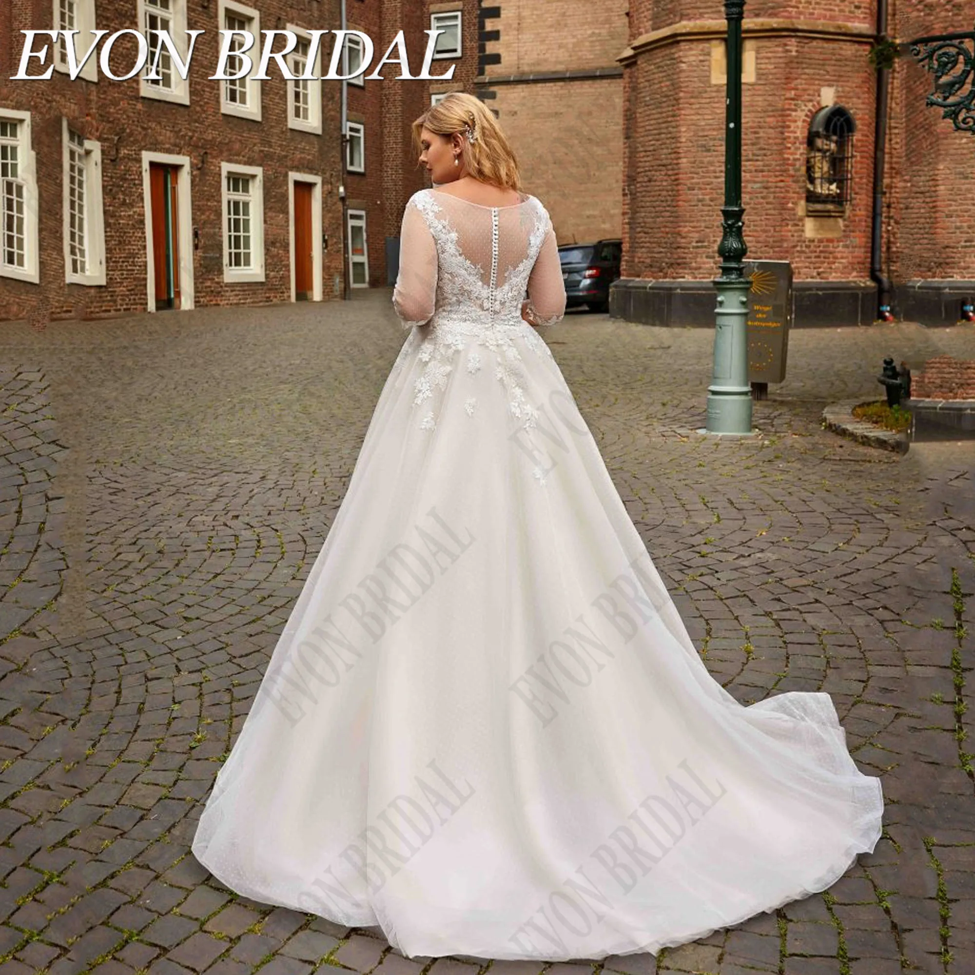 Evon Braut plus Größe Brautkleider für Frau elegante O-Ausschnitt 3/4 Ärmel Vestidos de Novia Applique Knopf BrautkleiderEVON BRIDAL Plus Size Brautkleider Für Frau Elegante O-Ausschnitt 3/4 Ärmel Vestidos De Novia App