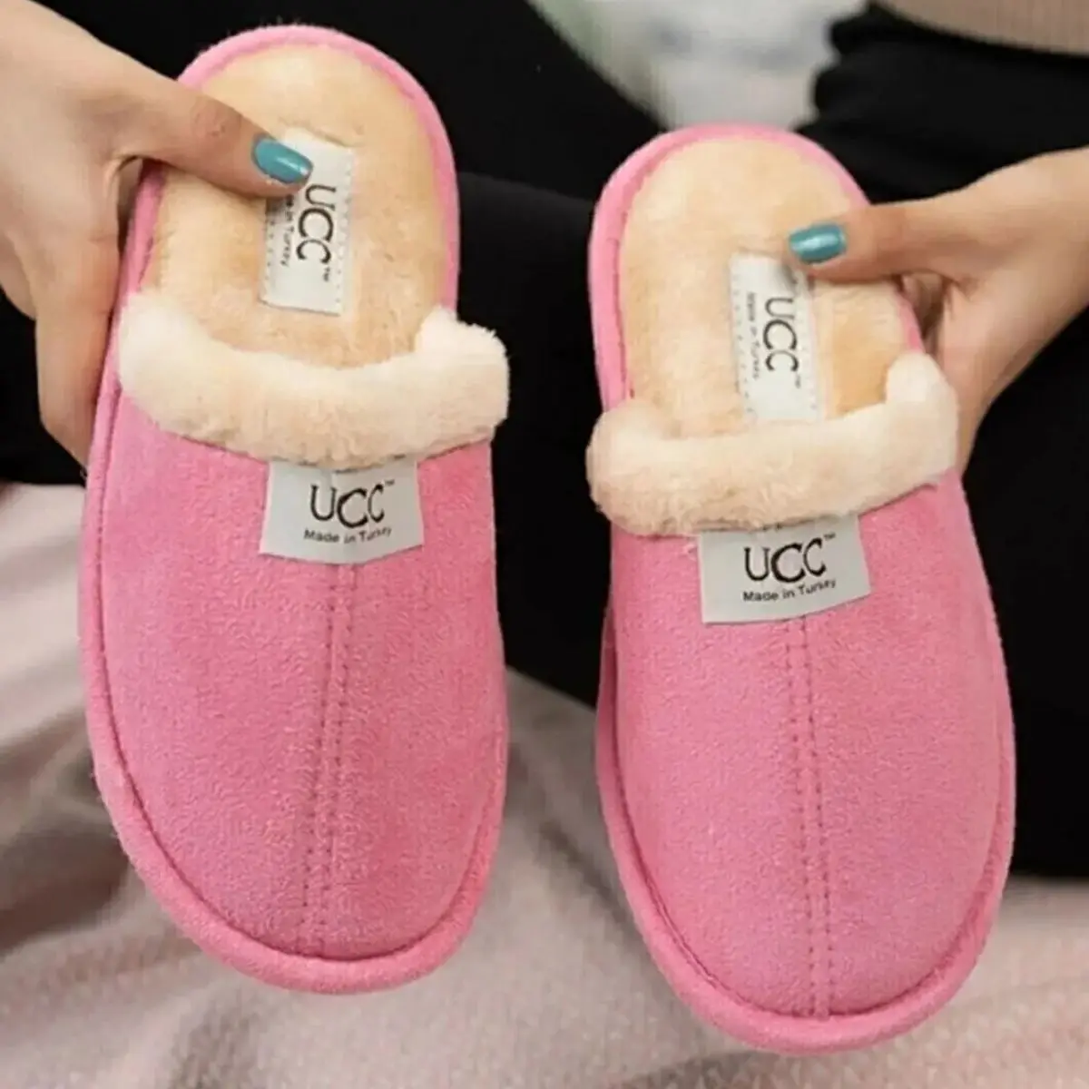 Unisex House Slippers with Fur Inside, Winter Warm Indoor Home Slippers Closed Toe Couple Slippers Comfort Soft Sole House Shoes