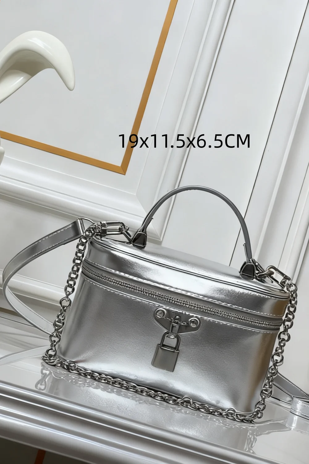

2025 New Women's Bag Silver Mirror Cosmetic Bag 19x11. 5x6. 5CM Multifunctional Shoulder Handbag Flexible Carrying No Box